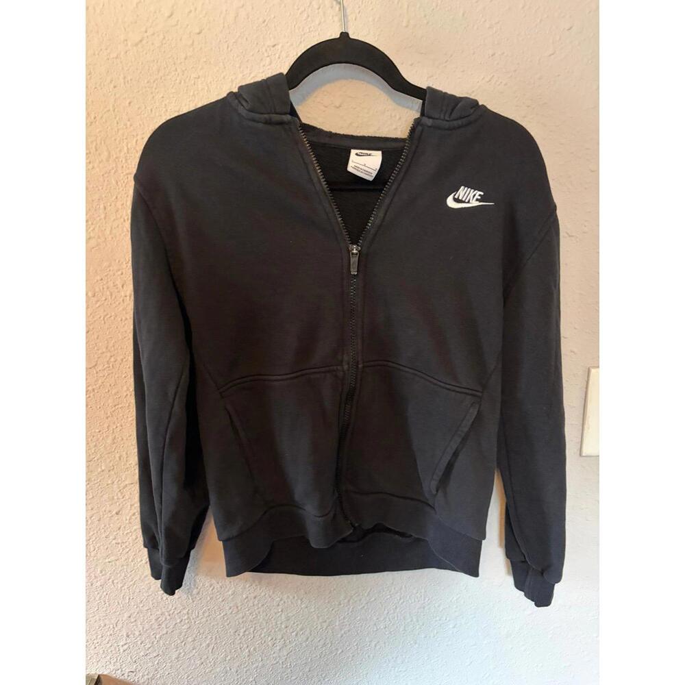 Youth Nike black full zip jacket size L loose fit. I think this is more of a gir